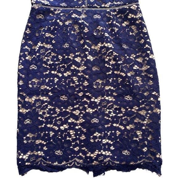 Vince Camuto | Allover Lace Halter Midi Dress, Size 12 - Picture 4 of 13